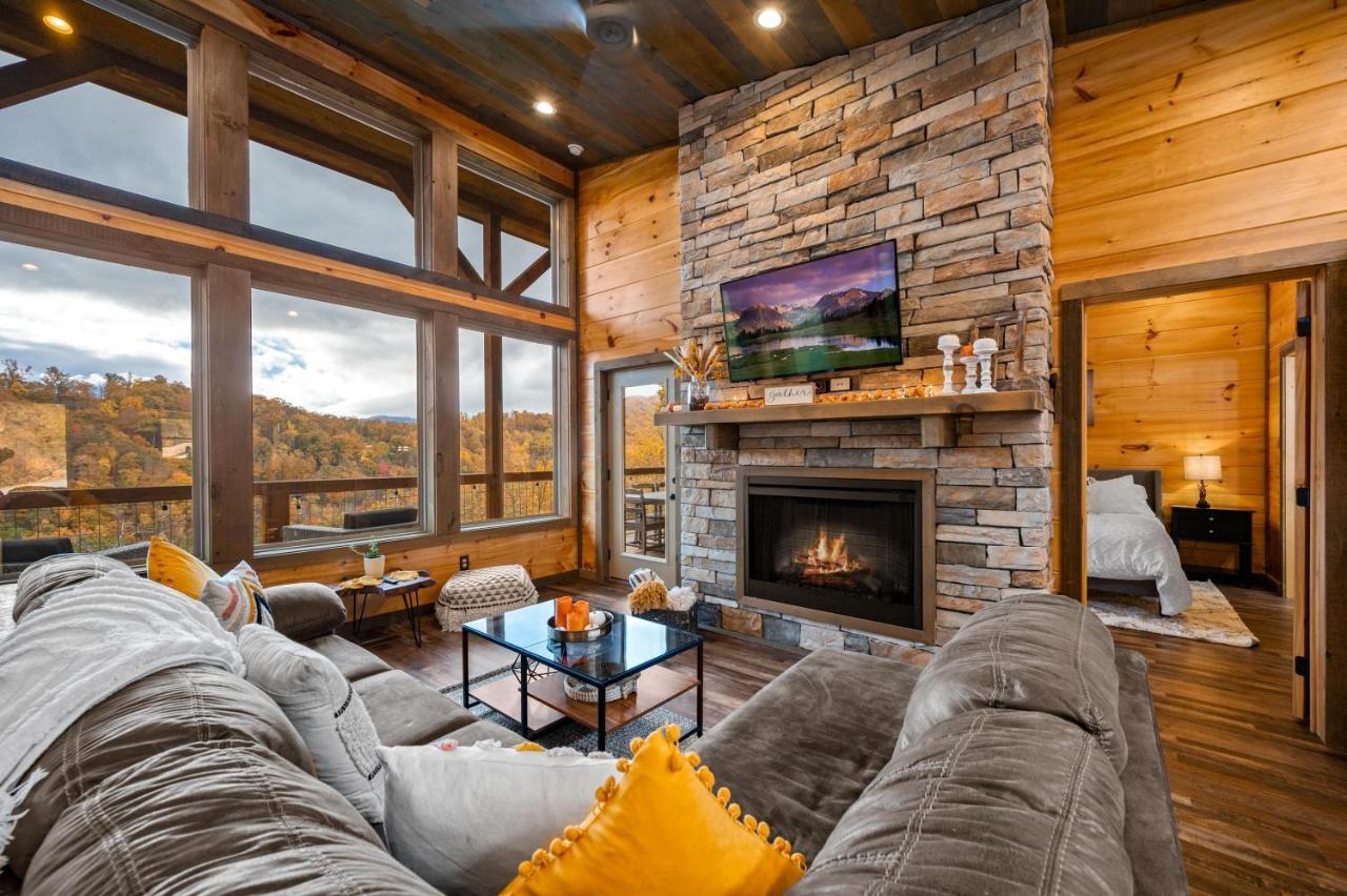 The Overlook - '21 Cabin - Gorgeous Unobstructed Views - Fire Pit Table - Gamerm - Hottub - Xbox - Lots Of Bears Gatlinburg Kültér fotó