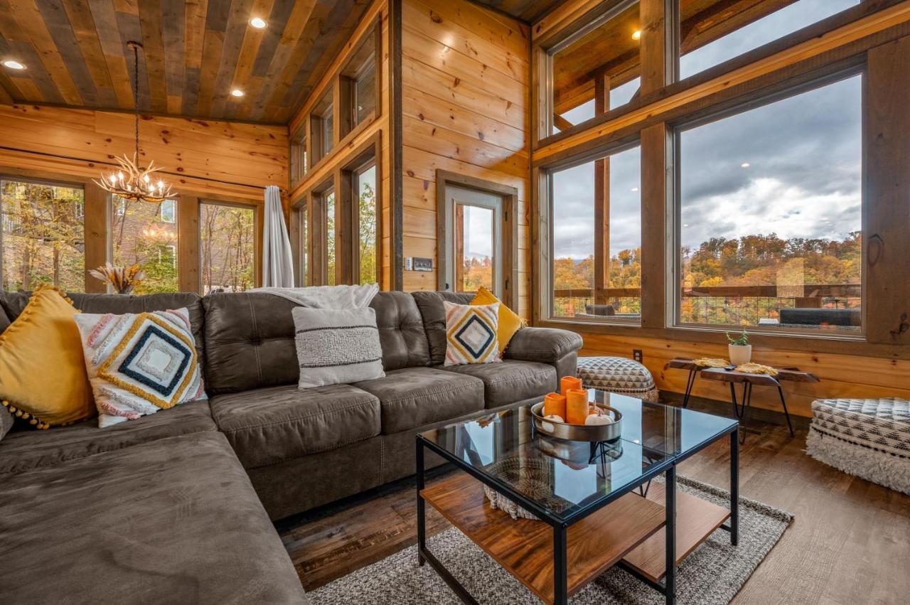 The Overlook - '21 Cabin - Gorgeous Unobstructed Views - Fire Pit Table - Gamerm - Hottub - Xbox - Lots Of Bears Gatlinburg Kültér fotó