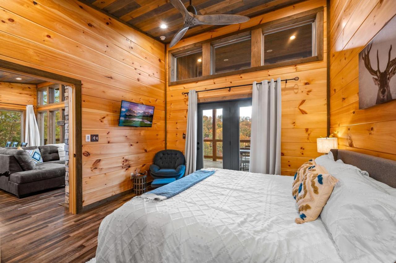 The Overlook - '21 Cabin - Gorgeous Unobstructed Views - Fire Pit Table - Gamerm - Hottub - Xbox - Lots Of Bears Gatlinburg Kültér fotó