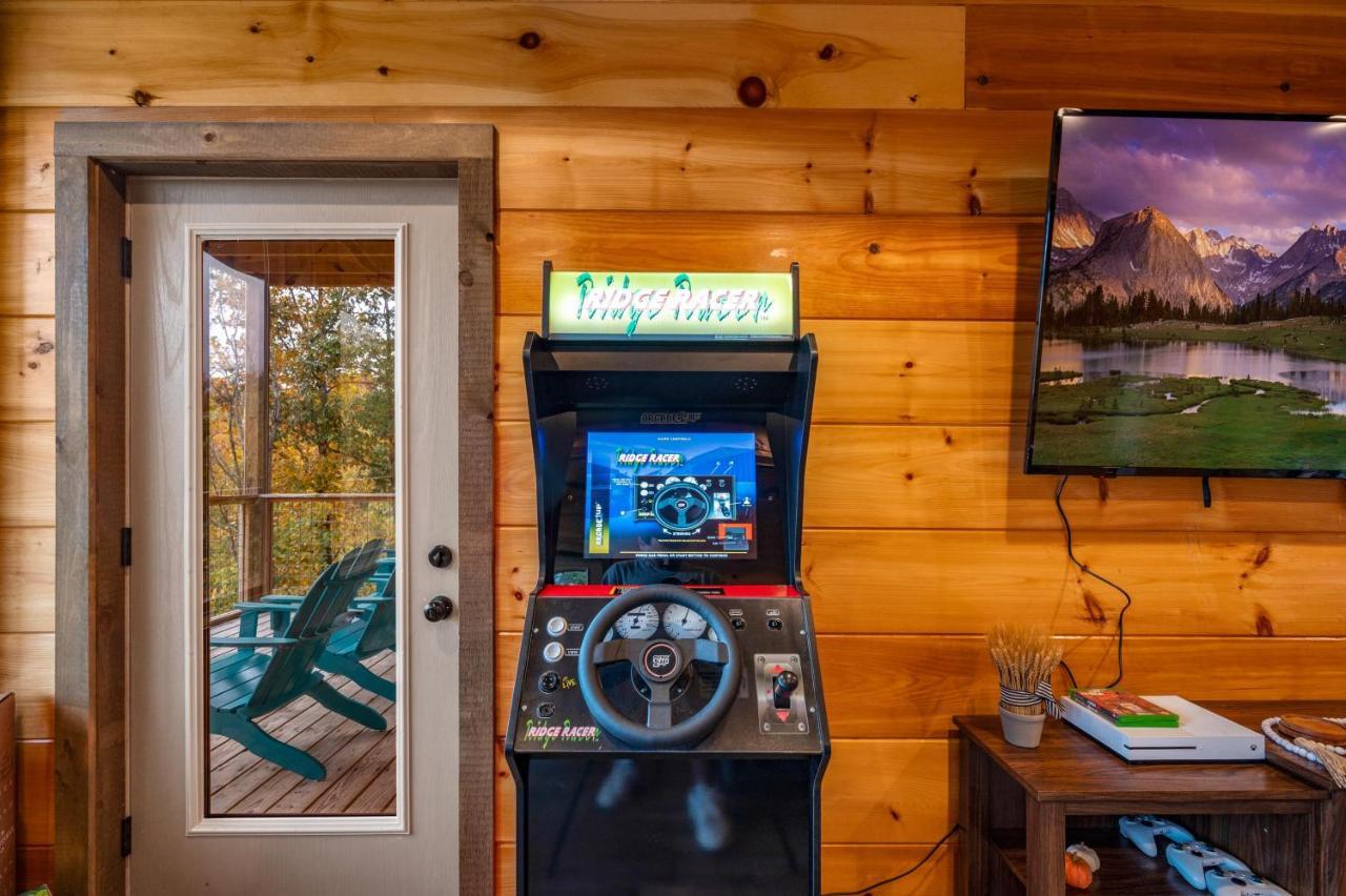 The Overlook - '21 Cabin - Gorgeous Unobstructed Views - Fire Pit Table - Gamerm - Hottub - Xbox - Lots Of Bears Gatlinburg Kültér fotó