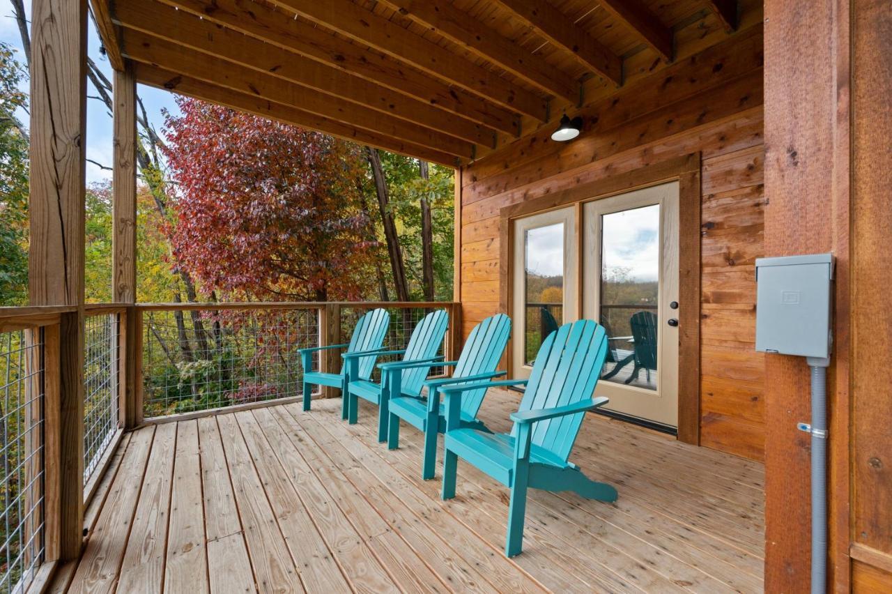 The Overlook - '21 Cabin - Gorgeous Unobstructed Views - Fire Pit Table - Gamerm - Hottub - Xbox - Lots Of Bears Gatlinburg Kültér fotó