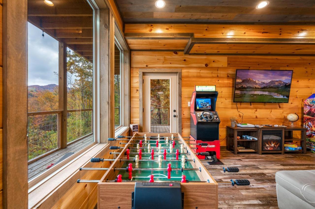 The Overlook - '21 Cabin - Gorgeous Unobstructed Views - Fire Pit Table - Gamerm - Hottub - Xbox - Lots Of Bears Gatlinburg Kültér fotó