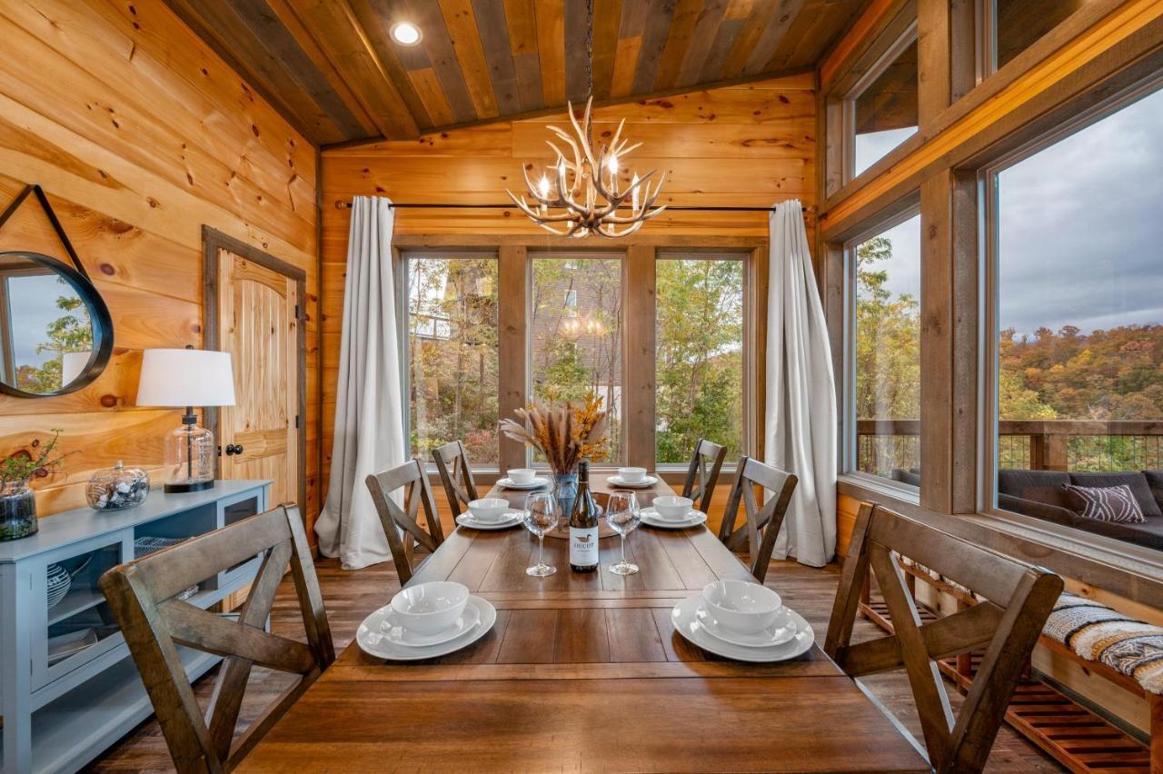 The Overlook - '21 Cabin - Gorgeous Unobstructed Views - Fire Pit Table - Gamerm - Hottub - Xbox - Lots Of Bears Gatlinburg Kültér fotó