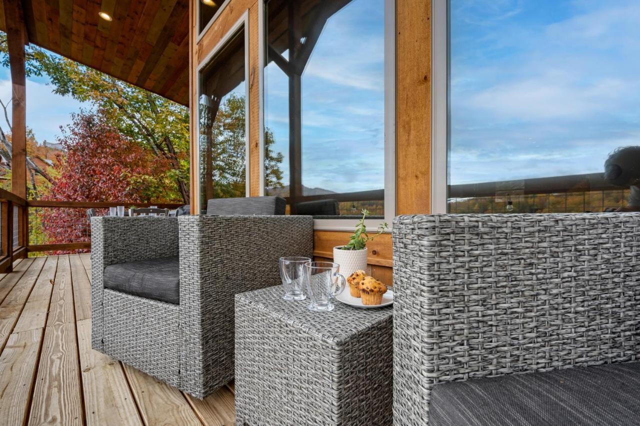 The Overlook - '21 Cabin - Gorgeous Unobstructed Views - Fire Pit Table - Gamerm - Hottub - Xbox - Lots Of Bears Gatlinburg Kültér fotó
